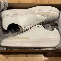 UGG SHOES SELLING FOR VERY CHEAP I NEED GONE.Size 11/ BRAND NEW 