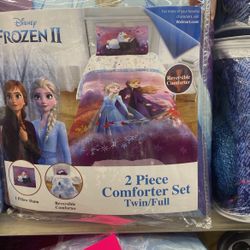 Disney Frozen Comforter