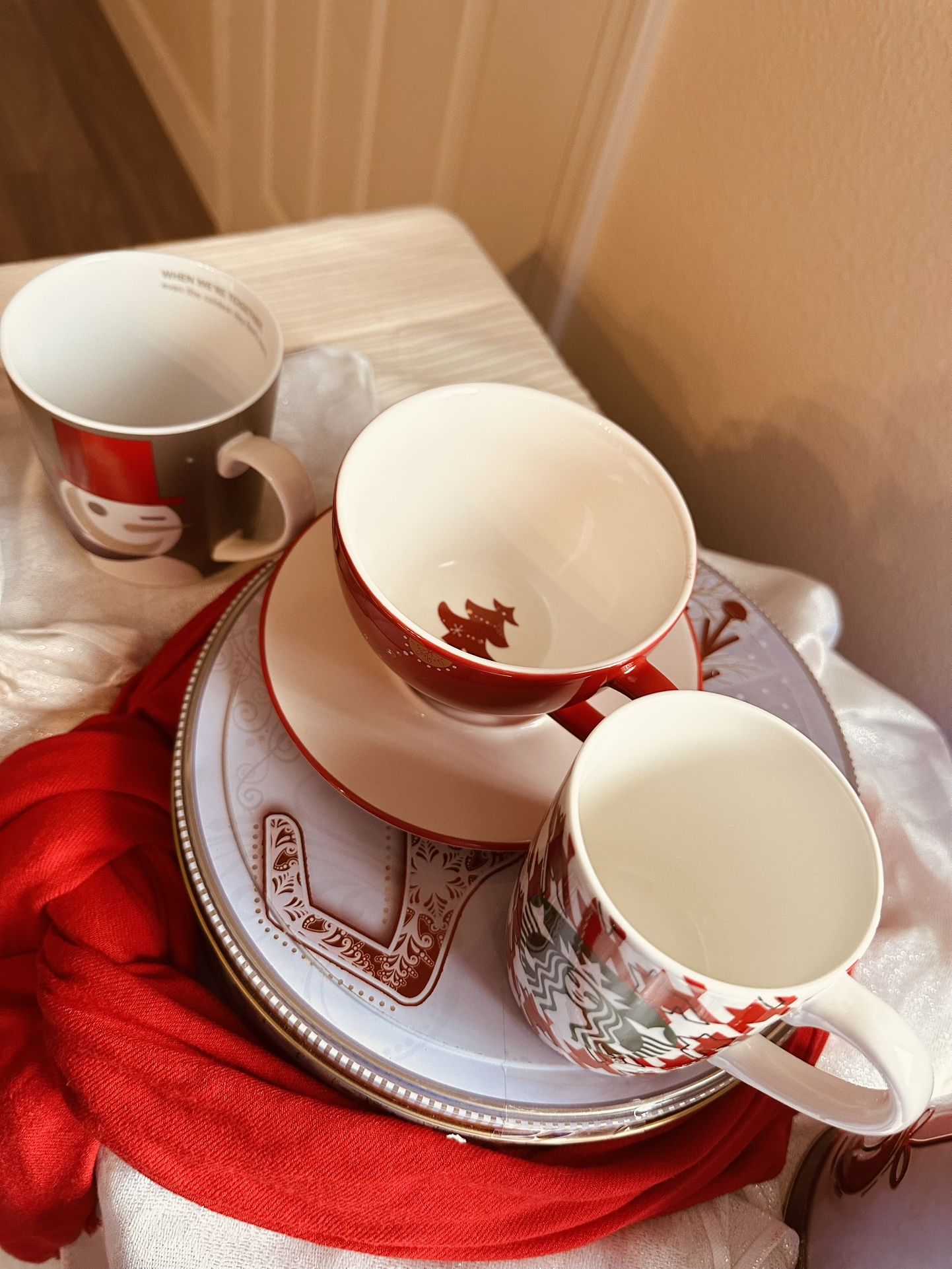 Starbucks 2011 Christmas snowman mug 18 oz /////. Starbucks Holiday ceramic  mug //////. Starbucks Holiday 2006 ceramic coffee mug set $. 75 -  www.disolcolor.com