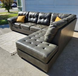 Gorgeous 2pc Ashley's Furniture Sectional