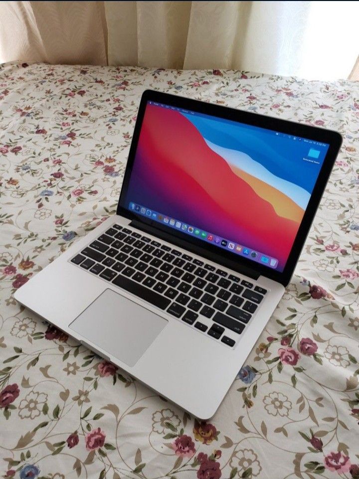 Apple MacBook Pro 15inch Laptop 