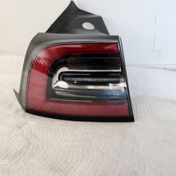 2017-2022 TESLA MODEL 3 - Y REAR DRIVER Side TAILLIGHT OEM