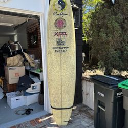 Surfboard (longboard) 8’ 