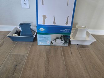 TWO Drinkwell Petsafe fountains