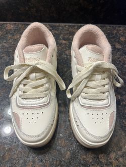 Reebok Shoes Size 5.5