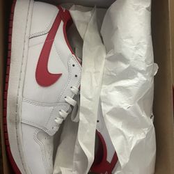 Jordan 1 Low OG University Red Size 11