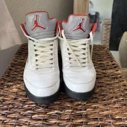 Air Jordan Retro 5 “Fire Red” Size 12