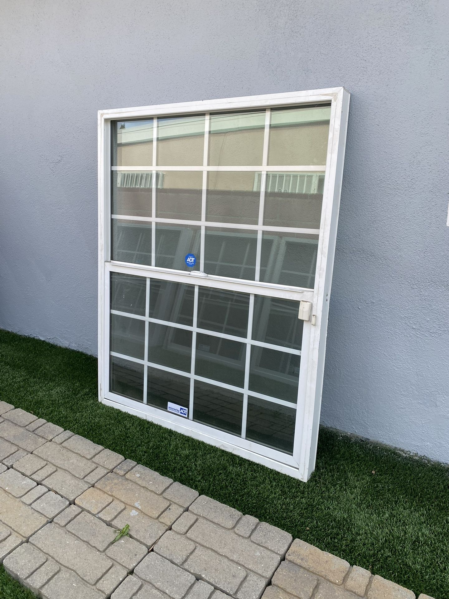 Large Double-Pane Window 4ft. wide by 5ft. high for Sale in Los Angeles ...