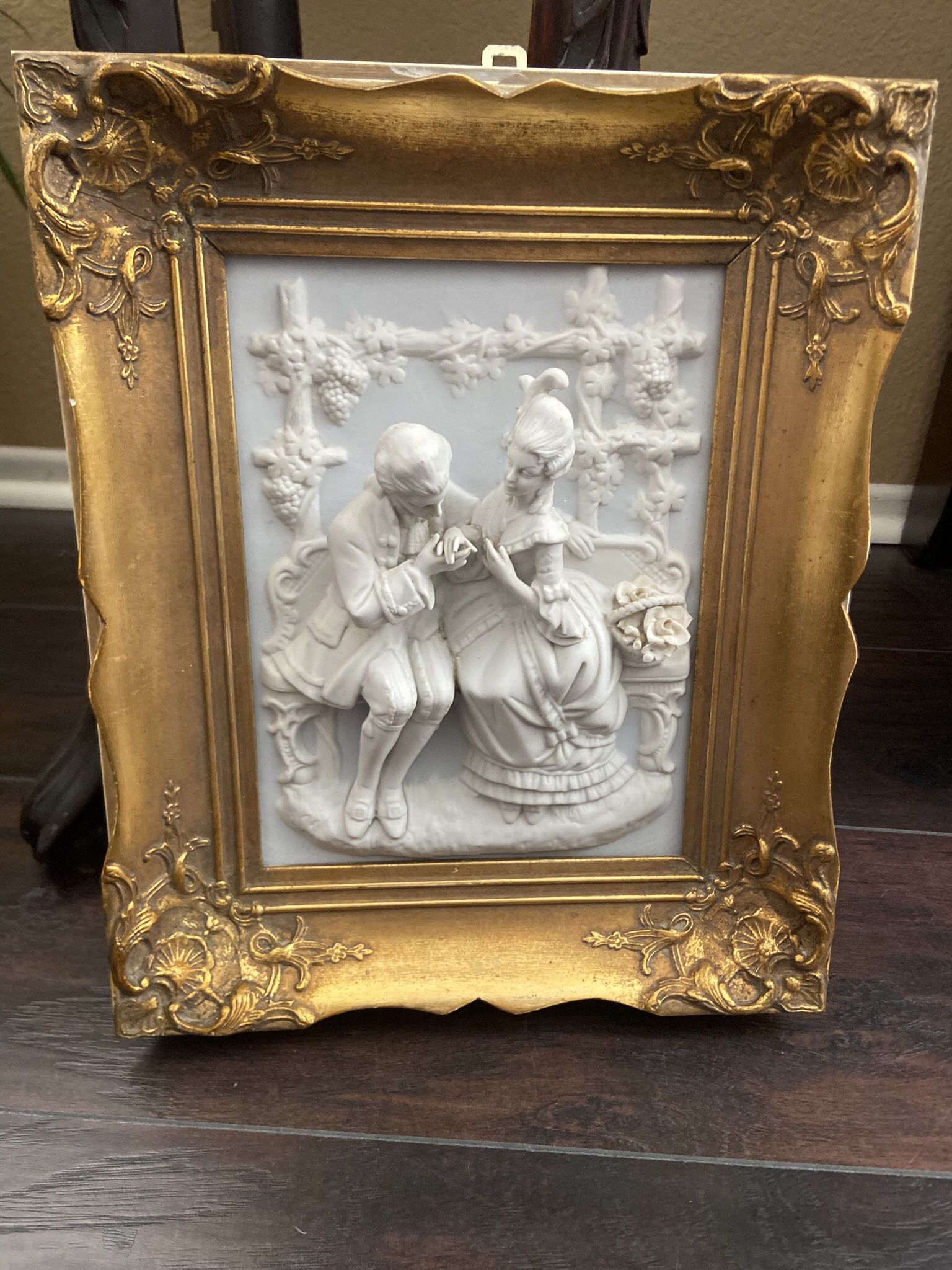 Porcelain Hanging Decor