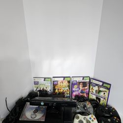 Xbox 360 Kinect Bundle 