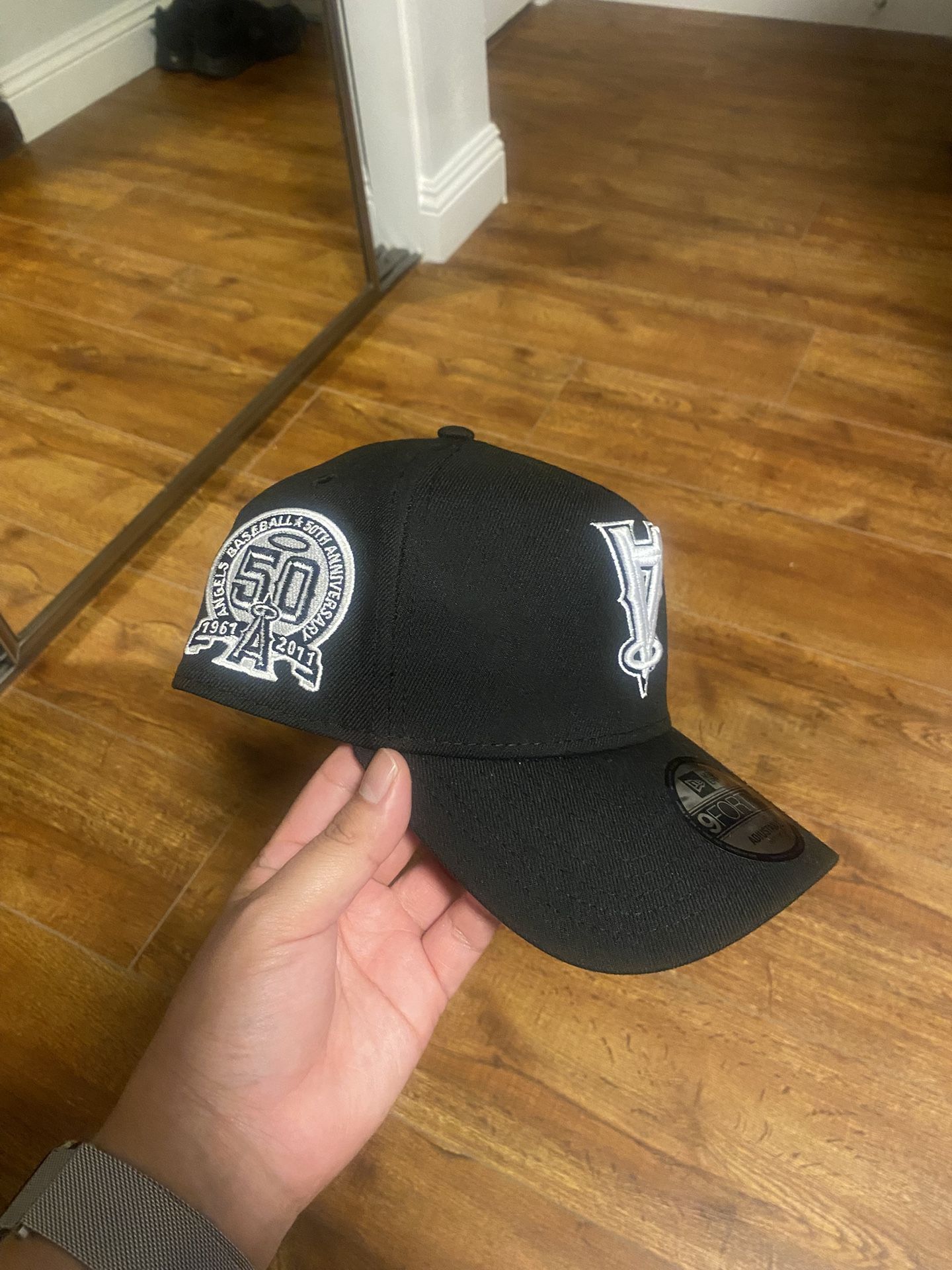 New Era 9Forty Angels Upside down Logo
