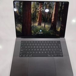 16 Apple M4 Max Macbook Pro 8TB 128 RAM Space black AppleCare+