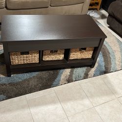 Lift top coffee table
