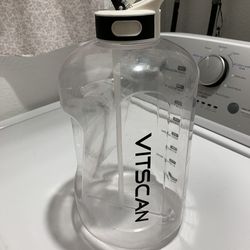 Vitascan water bottle - 1 gallon