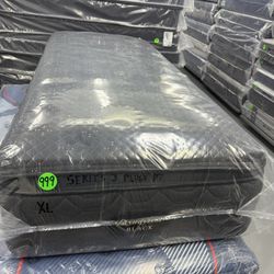TWIN XL SIMMONS BEAUTYREST BLACK SERIES 3 (PLUSH) PILLOW TOP MATTRESS & BOX SPRING BED SET