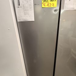 Stand Up Freezer/refrigerator 
