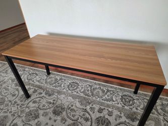 Desk with metal legs