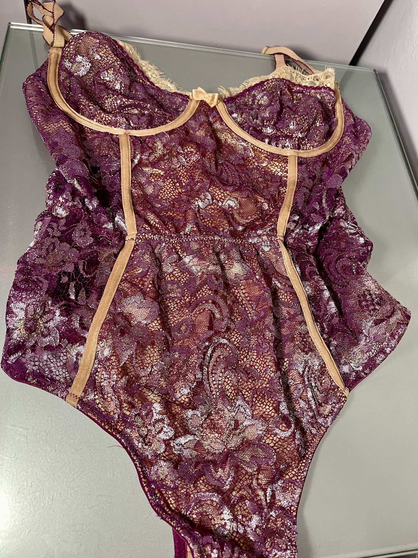 ASOS - Purple / plum and gold lace bodysuit
