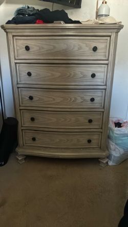Dresser & Night Stands