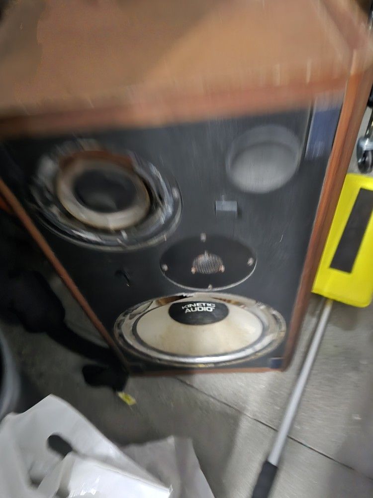 Free Kinect Audio Speakers