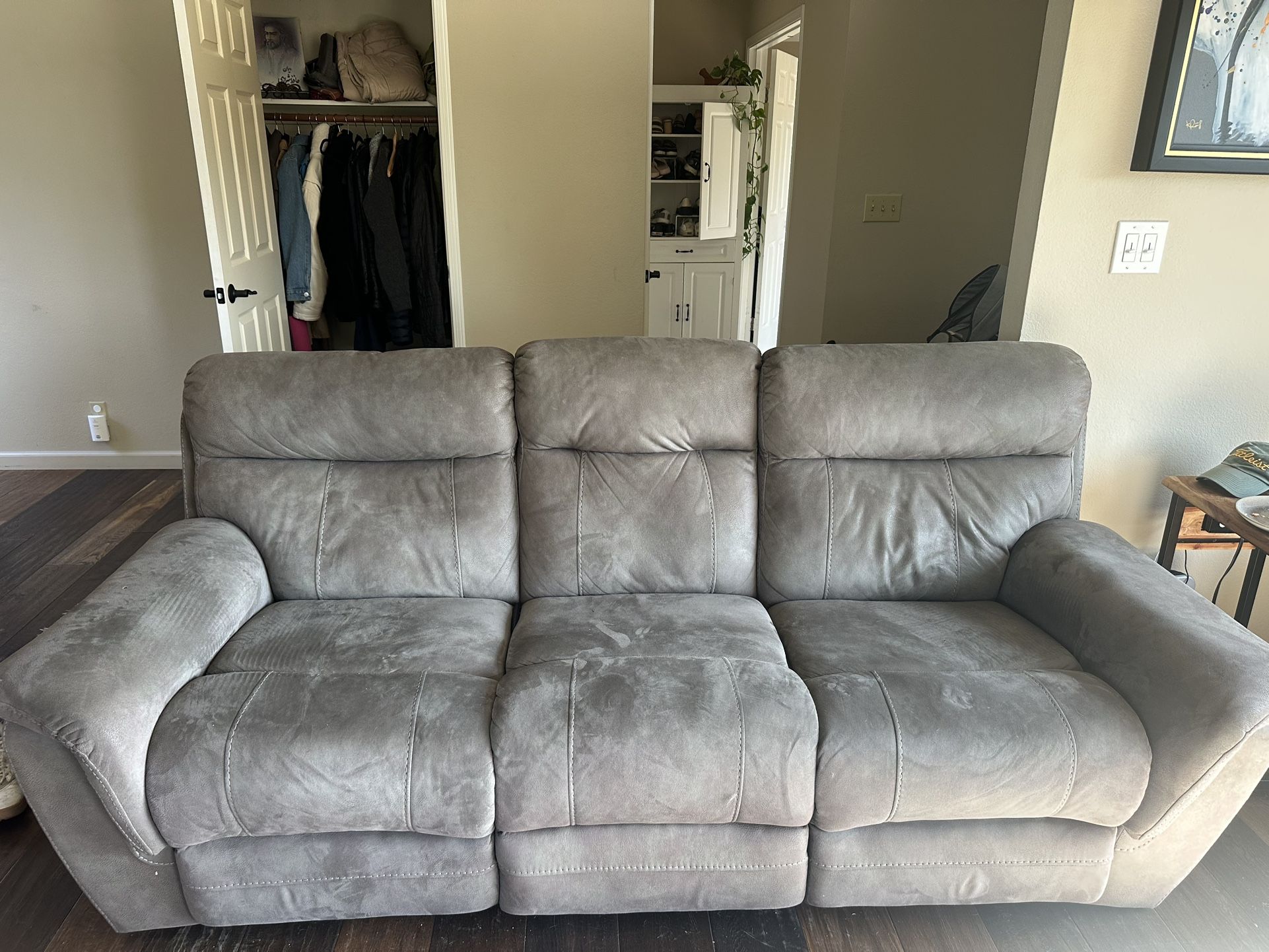 Reclining Sofa