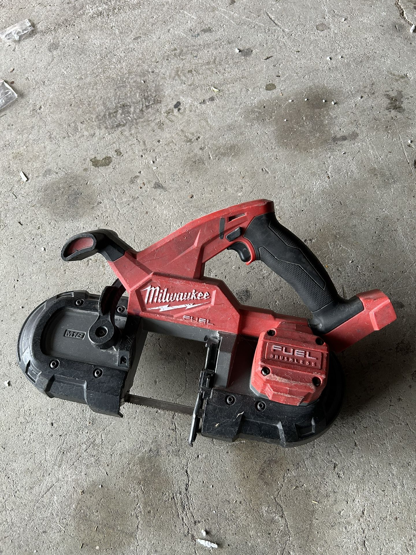 Milwaukee Bandsaw 