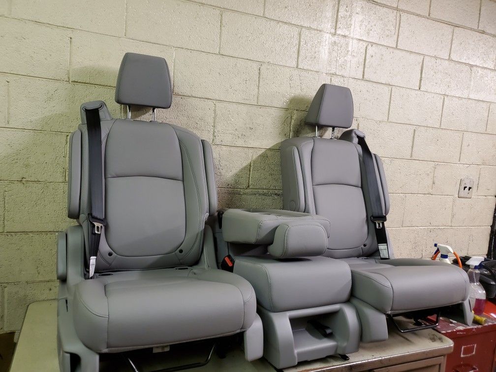BRAND NEW GRAY LEATHER BUCKET SEATS WITH SEATBELTS AND MIDDLE SEAT 