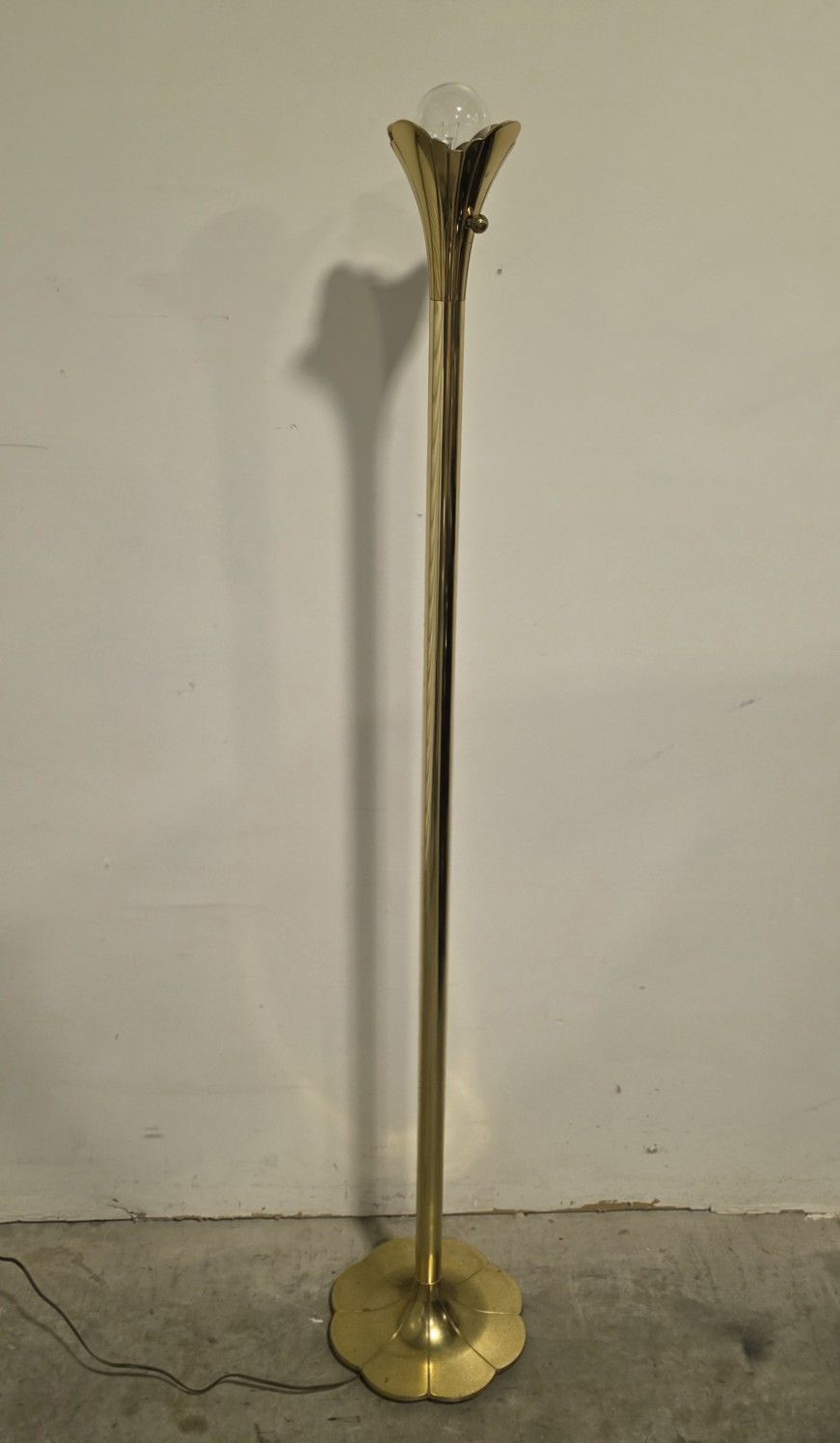 Vintage MCM Stiffel Brass Torchiere Tulip Lamp