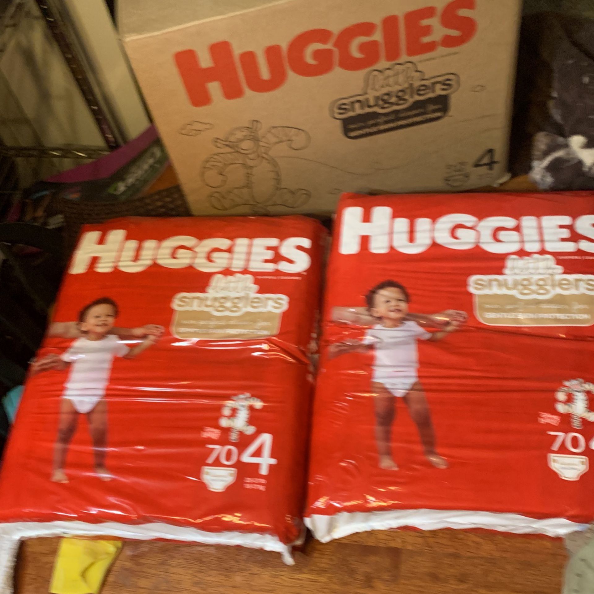 Huggies Little Snugglers Size 4 (140 count)