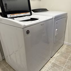 Whirlpool Washer & Dryer Set