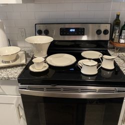 Complete Service For 8 Lenox China Bone With Platinum RIM