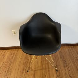 Emma and Oliver Plastic Accent Dining Chair with Arms and Chrome Base