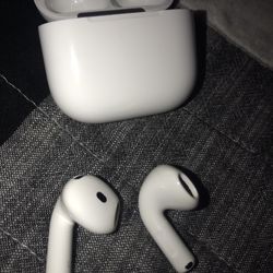 Apple AirPods 4th Gen