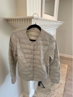 UNIQLO Women’s Ultra Light Down Jacket | Light Gray | Size M