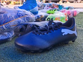 Pumas ftr soccer cleats us size 8