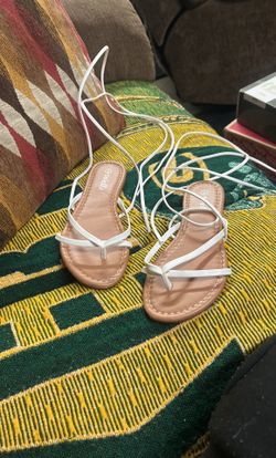 Women’s Tie Up Sandal 