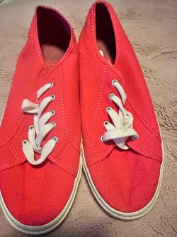 Coral canvas shoes sz 10