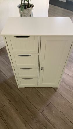 White cabinet