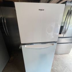 Top Freezer Refrigerator 
