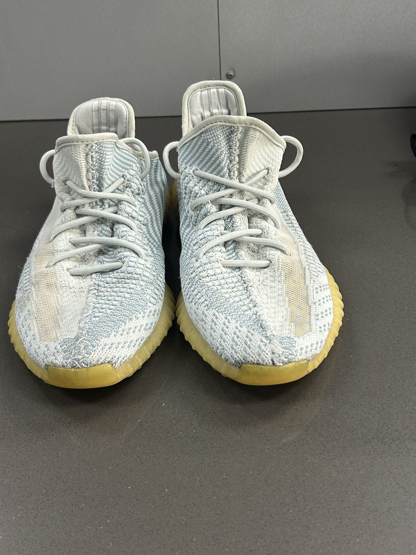 Yezzy Mens Fair Condition Size 11