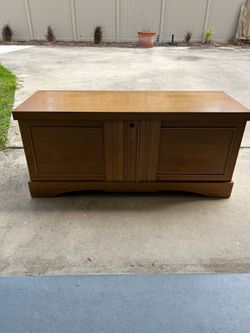Wood chest