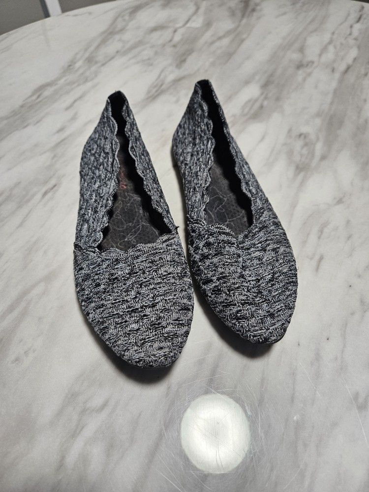 Womans Flats Size 8.5