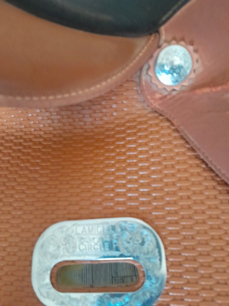 Lamicel Circle P Saddle