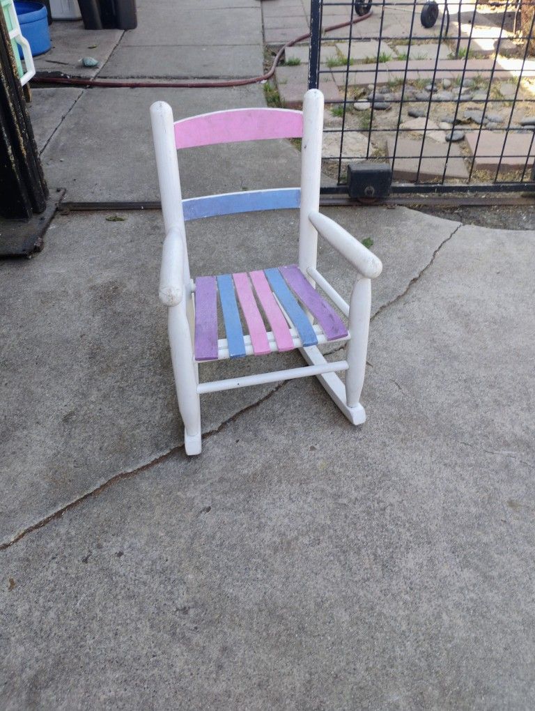 Childs Rocking Chair 