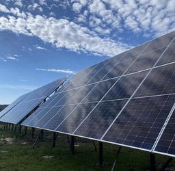 610 W Solar Panels Plus Other Equipment