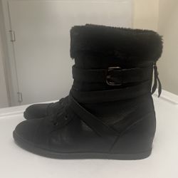stuart Weitzmen  Wedge Heel Leather Boot With Fur Lining . Size 8.5 Excellent 
