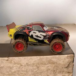 Disney Pixar Cars XRS Mud Racing Lightening McQueen Pull Back Diecast