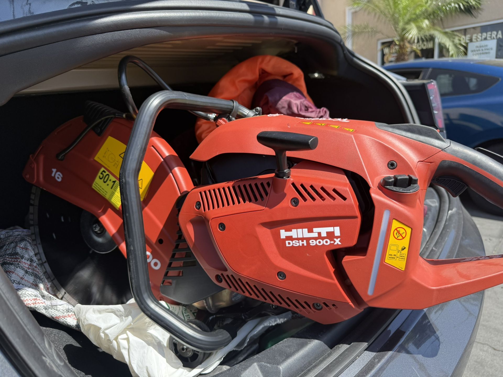 HILTI Concrete Saw 16