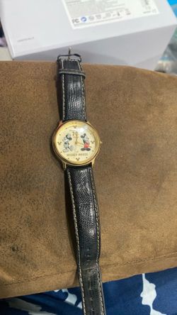 vintage Disney Mickey Mouse "Celebrating 70 Years" Limited Edition Watch made by Fossil