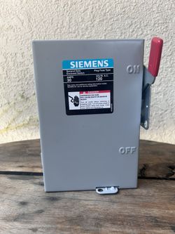 SIEMENS  Disconnect  Box 30 amp  120volts A.C.